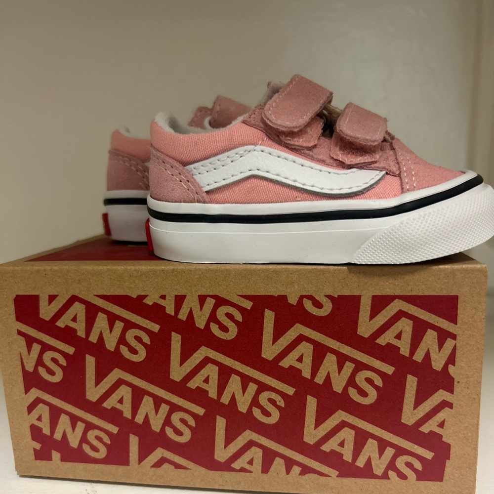 Old Skool Pink Toddler Vans size 2.5
